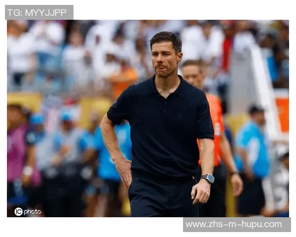 贝林厄姆与阿隆索频繁沟通助力皇马核心球技飞速提升